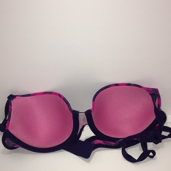 Pink Victoria secret bra|NEED TO SELL QUICK - Picture 2 of 3